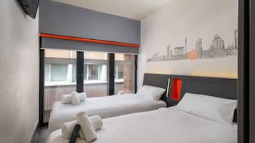 Standard Twin Room, 2 Twin Beds | Soundproofing, iron/ironing board, WiFi, bed sheets