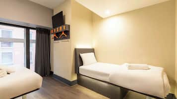 Standard Triple Room, Multiple Beds | Memory-foam beds, soundproofing, iron/ironing board (on request)