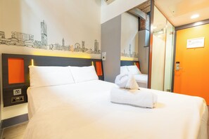 Memory-foam beds, soundproofing, iron/ironing board, free WiFi - easyHotel Manchester (Manchester)