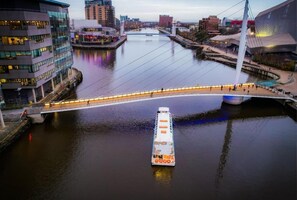 Cruise terminal shuttle - easyHotel Manchester (Manchester)