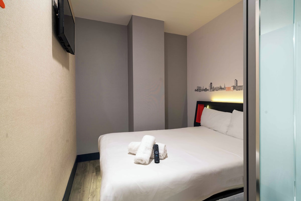 Standard Double Room, No Windows