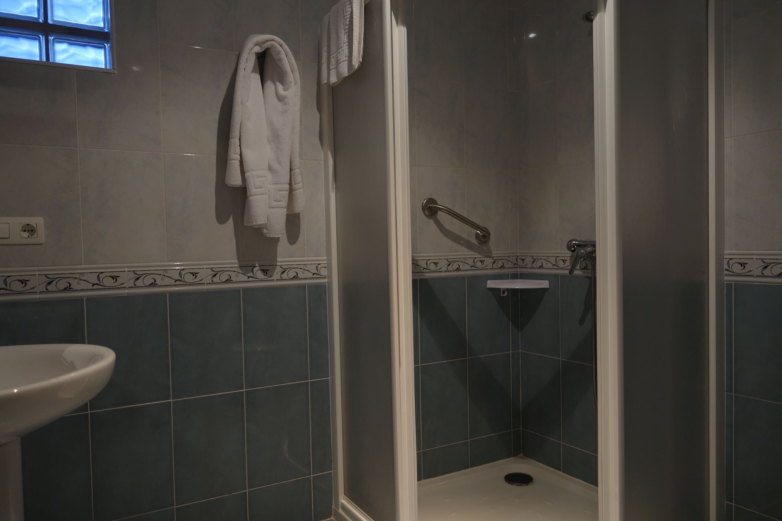 double room single use | bathroom | free toiletries, hair dryer, towels