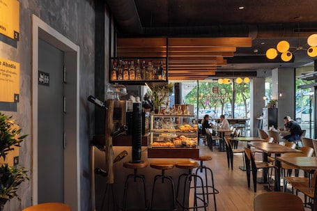 Restaurant. easyHotel Barcelona Fira
