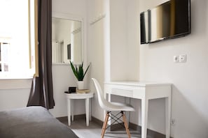 Double Room | Free WiFi, bed sheets - Hostal Guestped (Madrid)