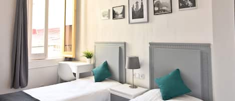 Twin Room | Free WiFi, bed sheets