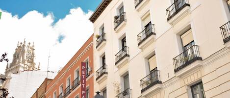 Bagian depan properti