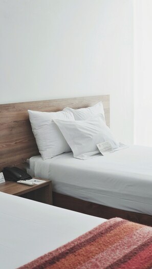 ห้องพัก | ห้องพักตกแต่งอย่างมีเอกลักษณ์, ตกแต่งพิเศษโดยเฉพาะ, โต๊ะทำงาน