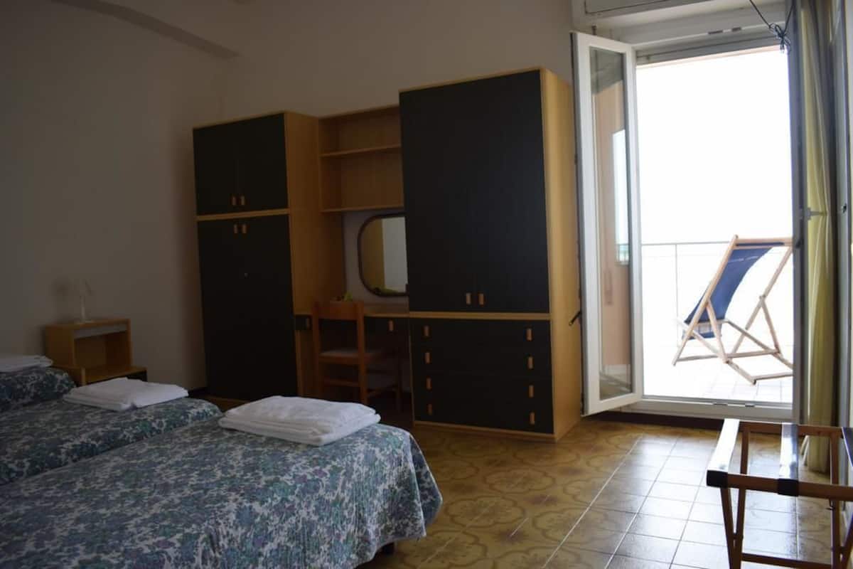 Minibar, in-room safe, desk, soundproofing