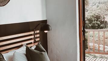 Family Suite, 2 Bedrooms | Premium bedding, individually decorated, individually furnished