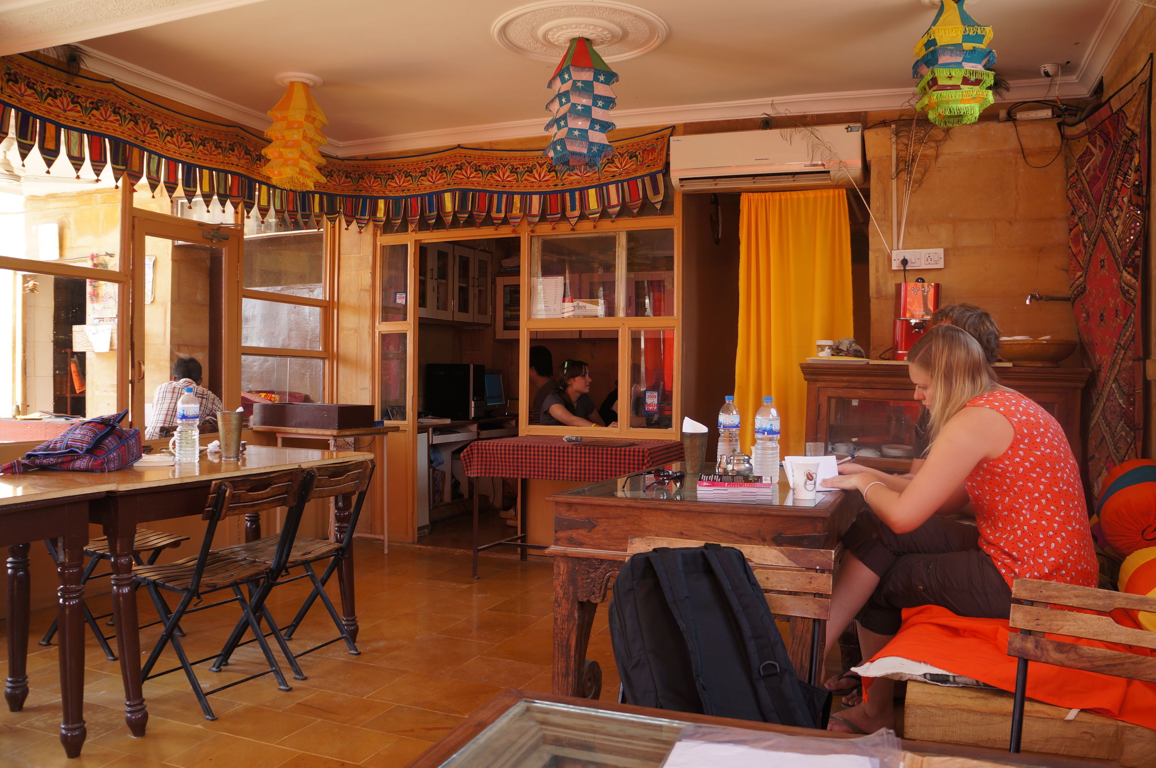 breakfast, lunch, dinner served; international cuisine