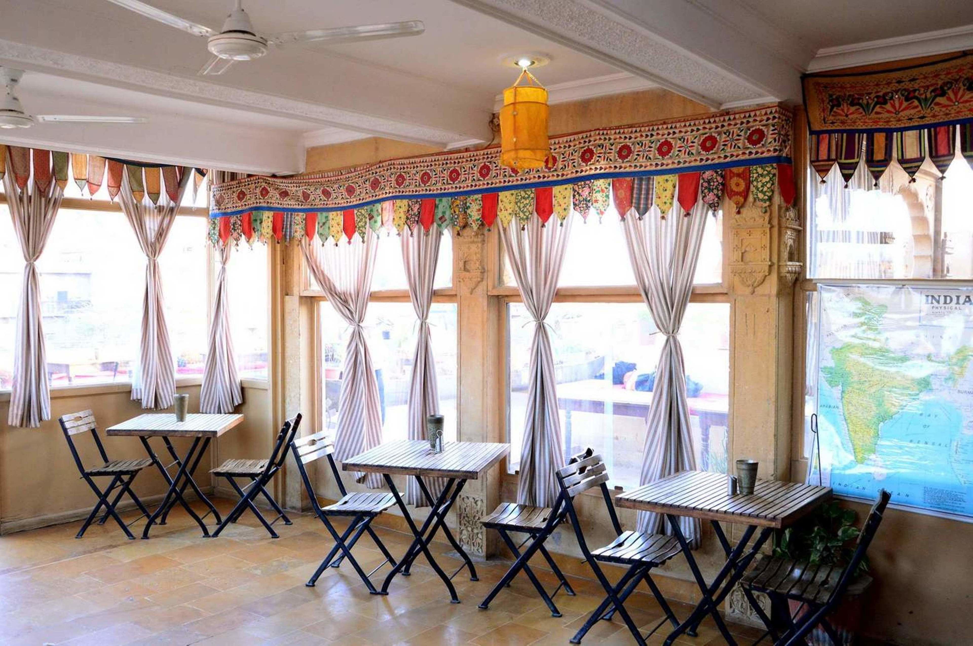 breakfast, lunch, dinner served; international cuisine