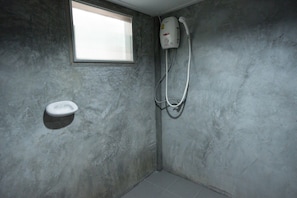 Standard Double Room | Buồng tắm vòi sen