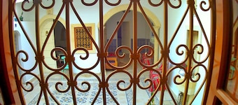 Dar Baaziz