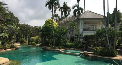 Baan Dhewaran Beachfront Villa