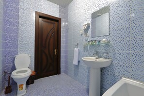 Bathroom - Hotel Seven Seasons (Tashkent)