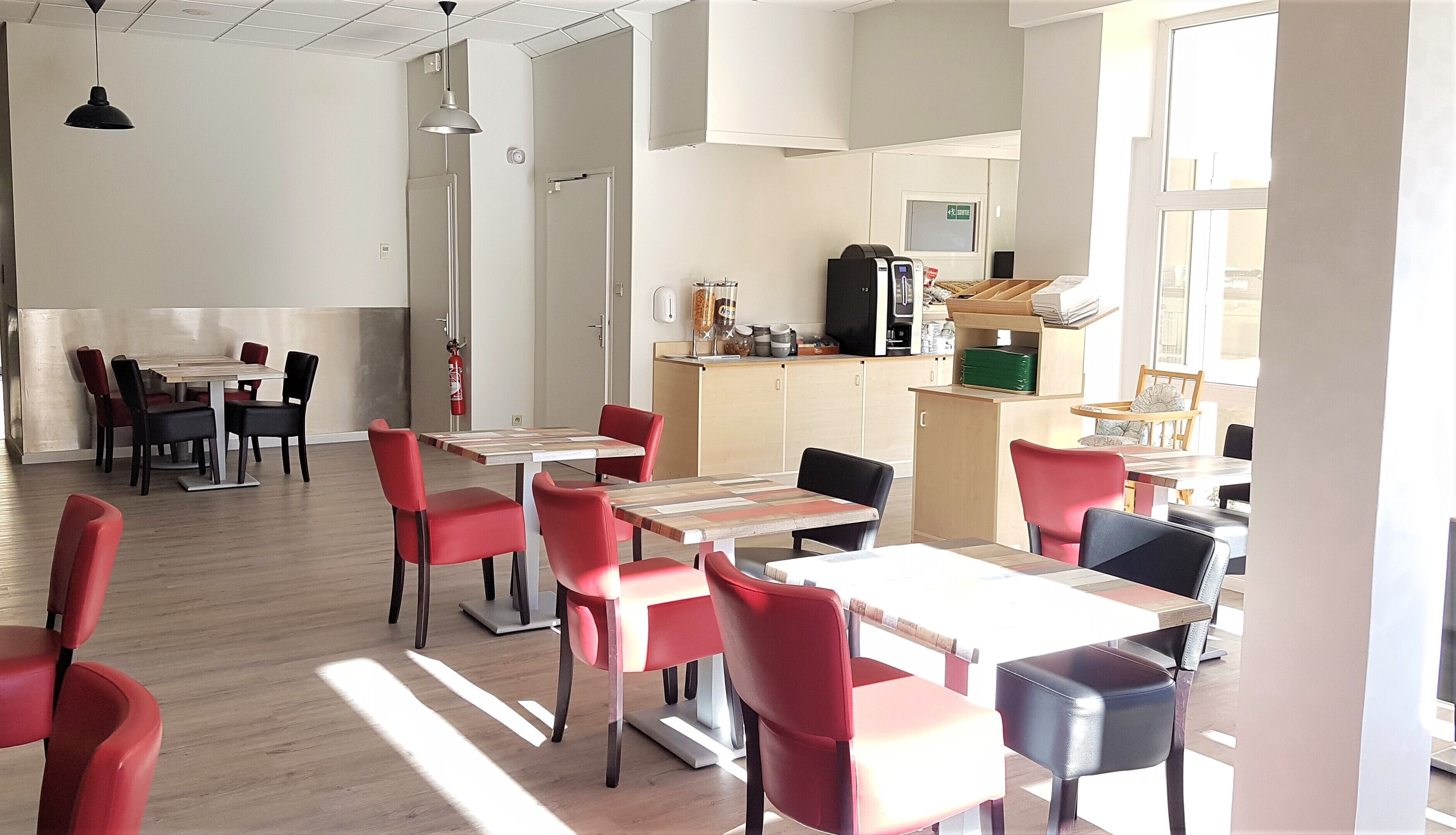 daily buffet breakfast (eur 9.50 per person)