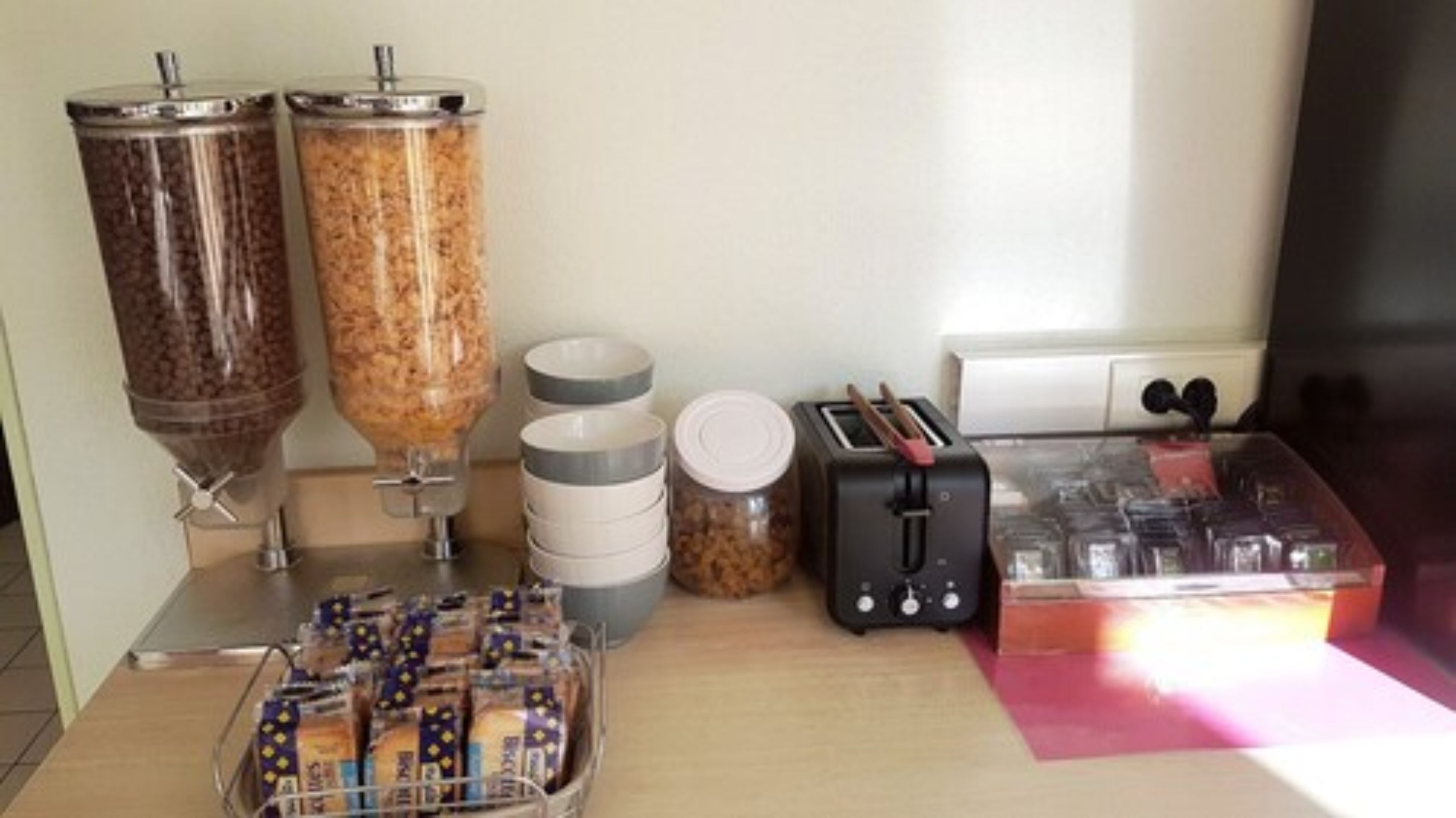 daily buffet breakfast (eur 9.50 per person)