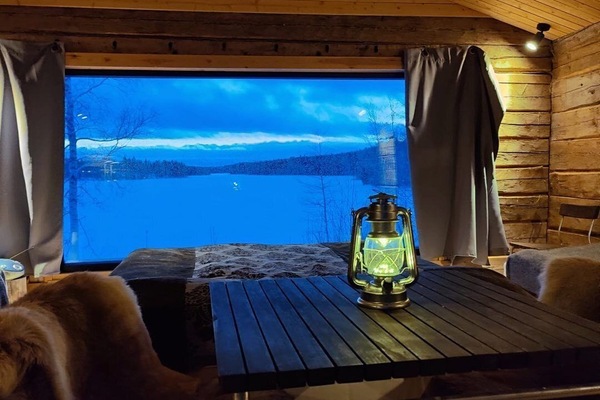 Panoramic Cabin | Hypo-allergenic bedding, individually decorated, individually furnished
