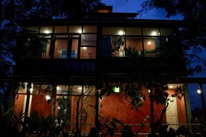 Fa çade de l’hébergement - soirée/nuit