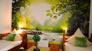 Desk, rollaway beds, free WiFi