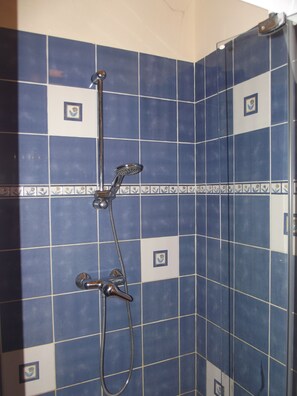 Quarto família (Gentiane) | Chuveiro