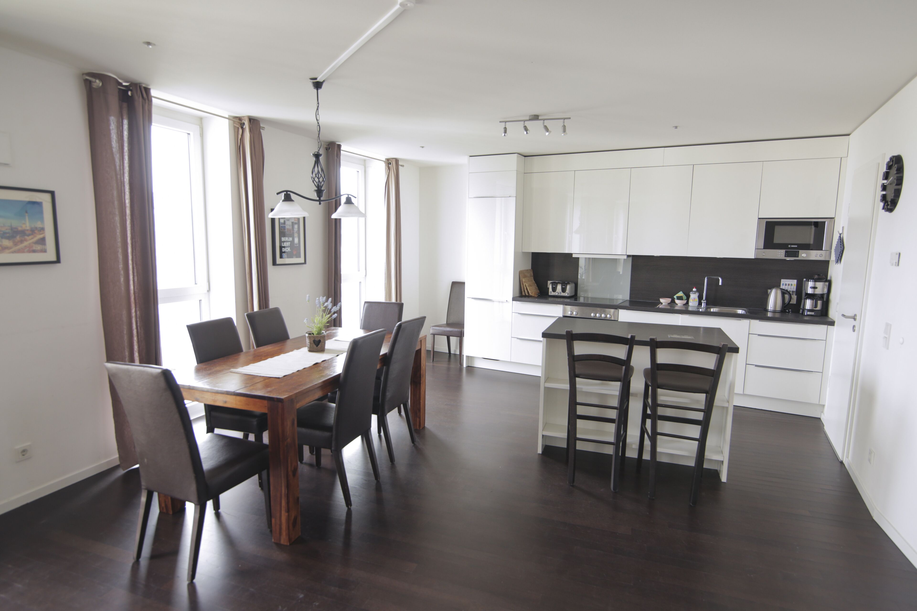 Comfort Apartment, 2 Bedrooms, Balcony | In-room dining