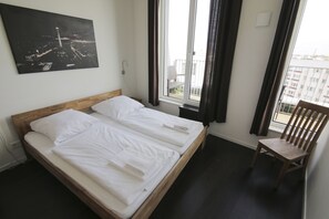 Ático Confort, 2 habitaciones, terraza | 1 dormitorio, ropa de cama de alta calidad, escritorio