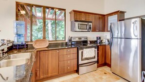 Design Condo, 2 Bedrooms, Non Smoking | Private kitchen | Coffee/tea maker, full-size fridge, microwave, oven
