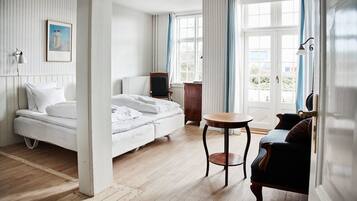 Superior Room, Private Bathroom, Annex Building (200 meters from hotel) | Desk, iron/ironing board, free WiFi, bed sheets