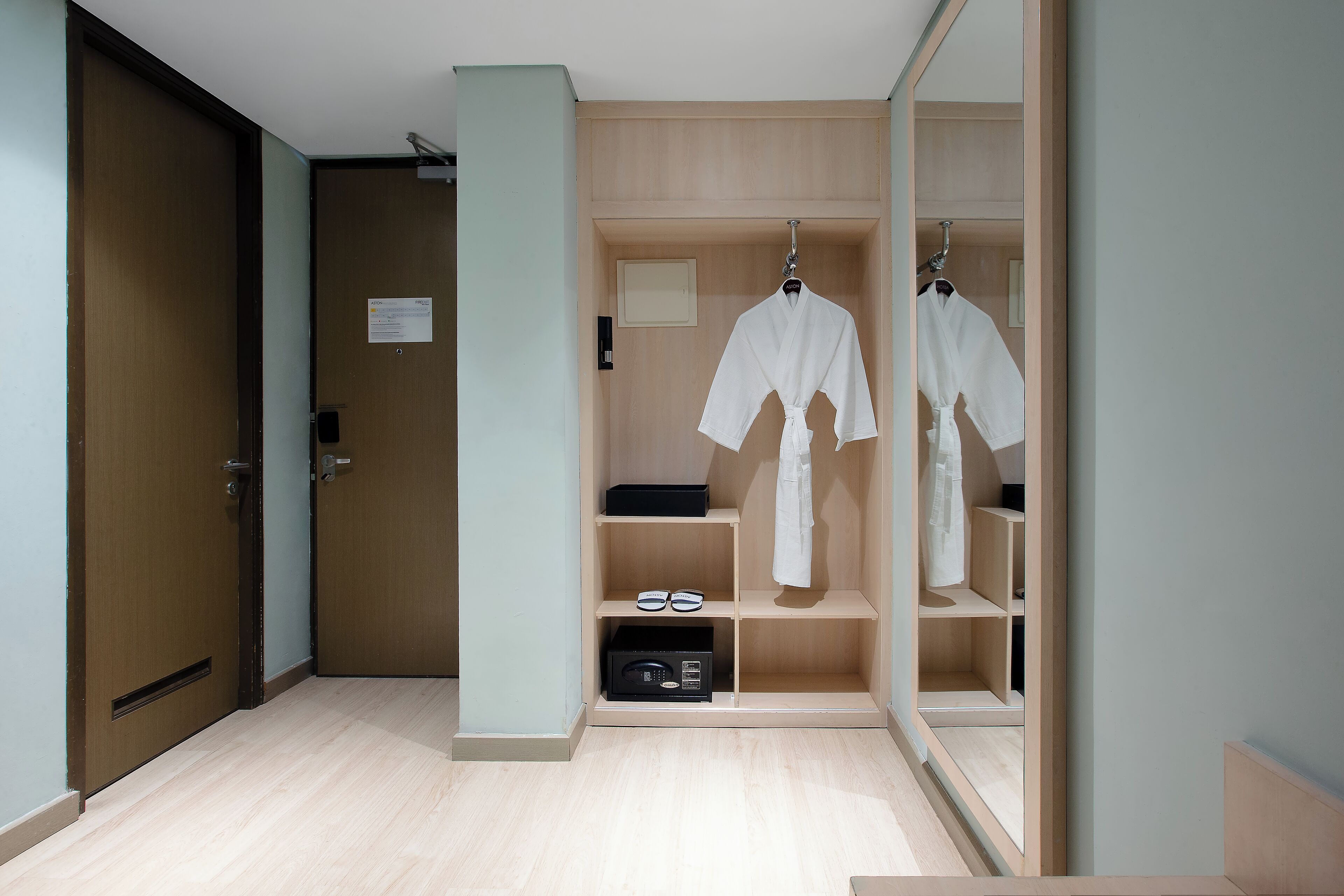 junior suite | premium bedding, in-room safe, desk, laptop workspace