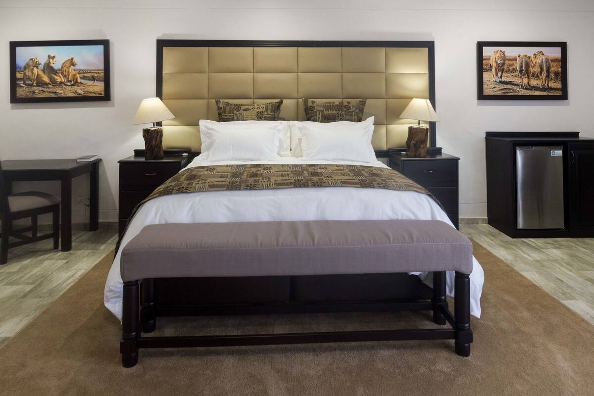 Presidential Studio Suite, 1 Bedroom, Pool View (Lion/Shumba)