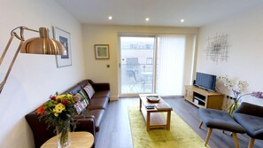 1 bedroom, premium bedding, iron/ironing board, free WiFi