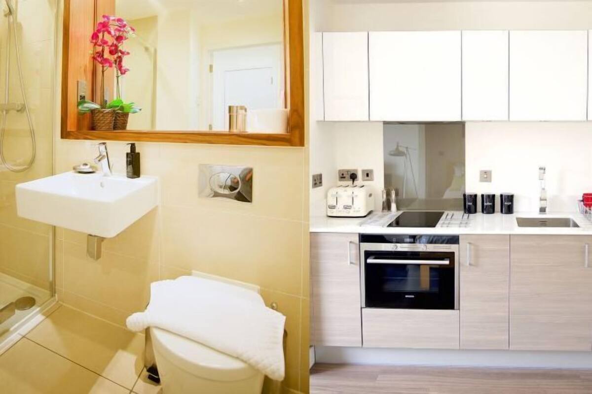 Bathroom | Hair dryer, towels, soap, toilet paper