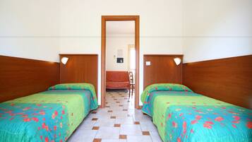 Bungalow, 2 Bedrooms | In-room safe, WiFi