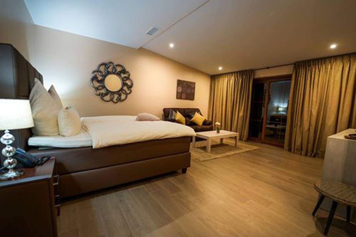 2 bedrooms, Egyptian cotton sheets, premium bedding, down comforters