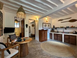 Apartamento, 2 habitaciones (and Terrace) | Cocina privada | Frigorífico grande, placa de cocina y cafetera o tetera