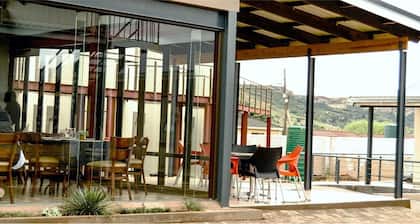 Mahlakapese Guest Lodge