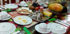 Daily continental breakfast for a fee - Seasons Four (Matara)