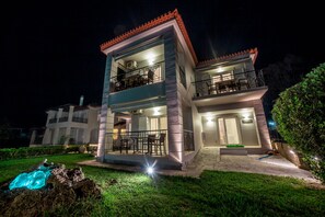 Front of property – evening/night