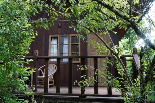 Thitaw Lay House B & B