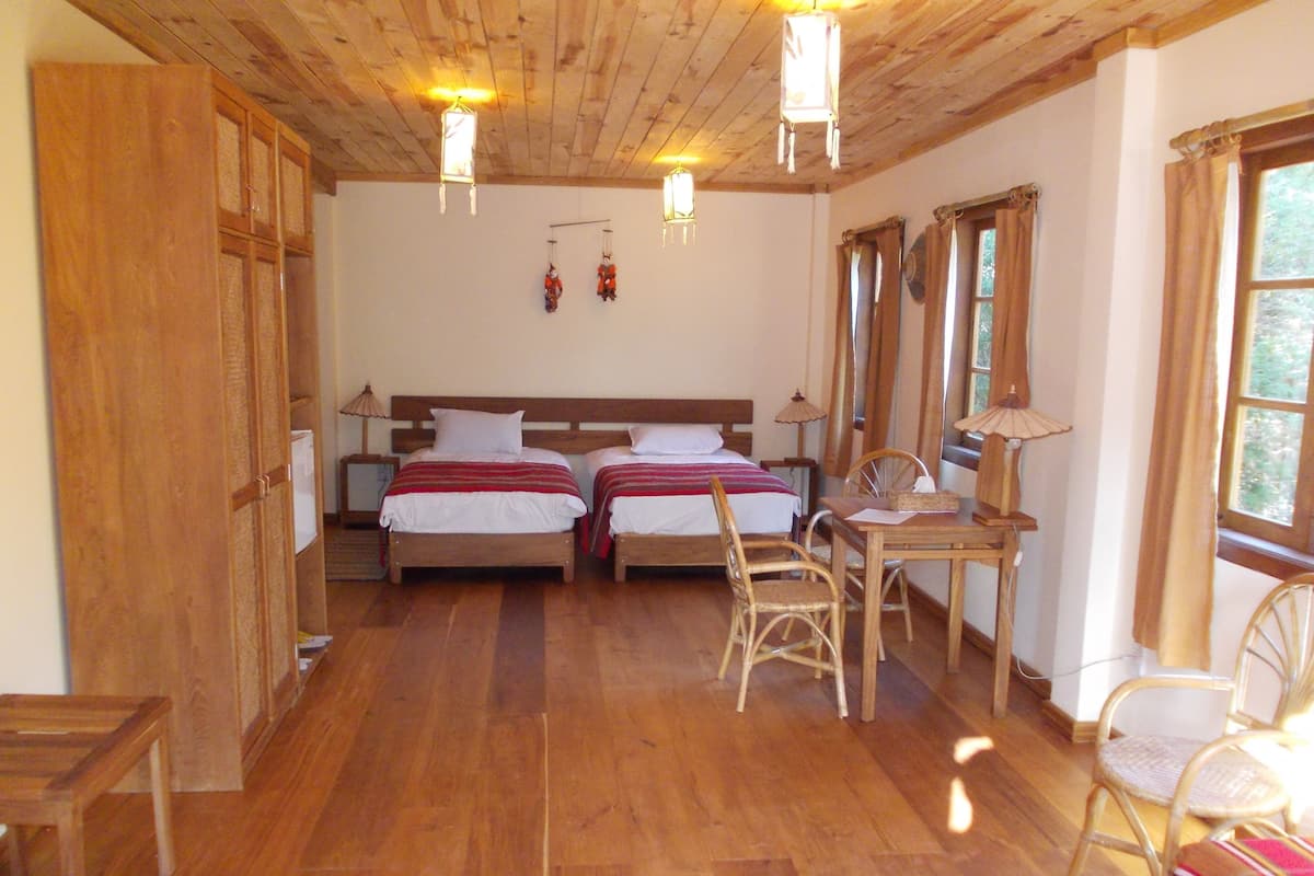 Studio | Minibar, in-room safe, desk, WiFi (free)