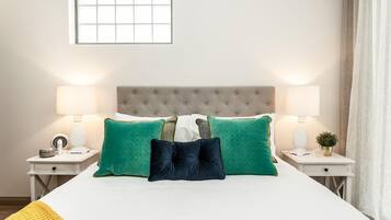 2 bedrooms, desk, iron/ironing board, free WiFi