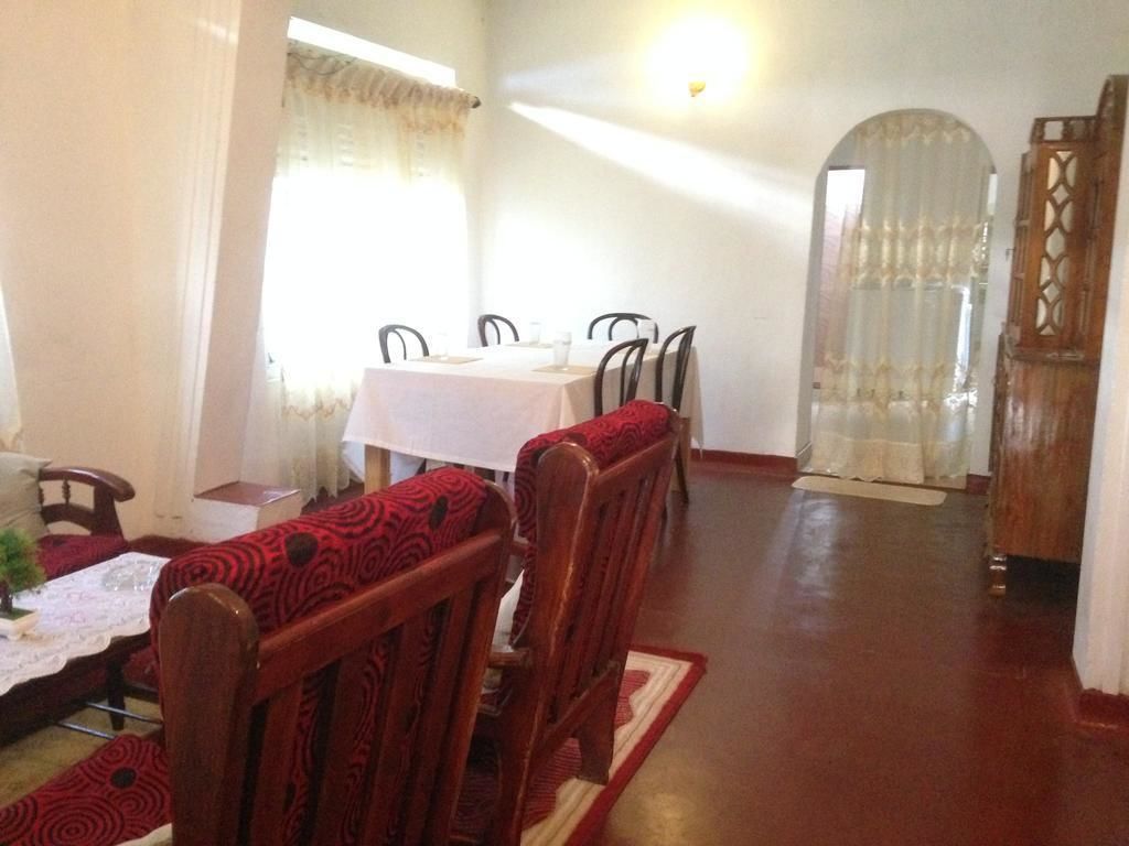 บริการอาหารในห้องพัก