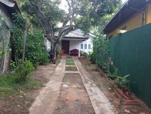 Property grounds - Villahredpalm (Galle)