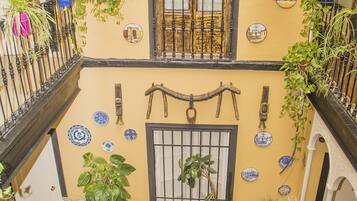 Standaard Twin kamer, privébadkamer, in toren | Uitzicht vanuit de kamer