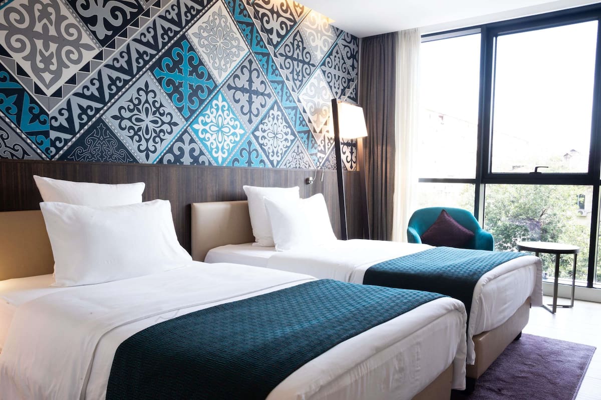 1 bedroom, premium bedding, free minibar items, in-room safe