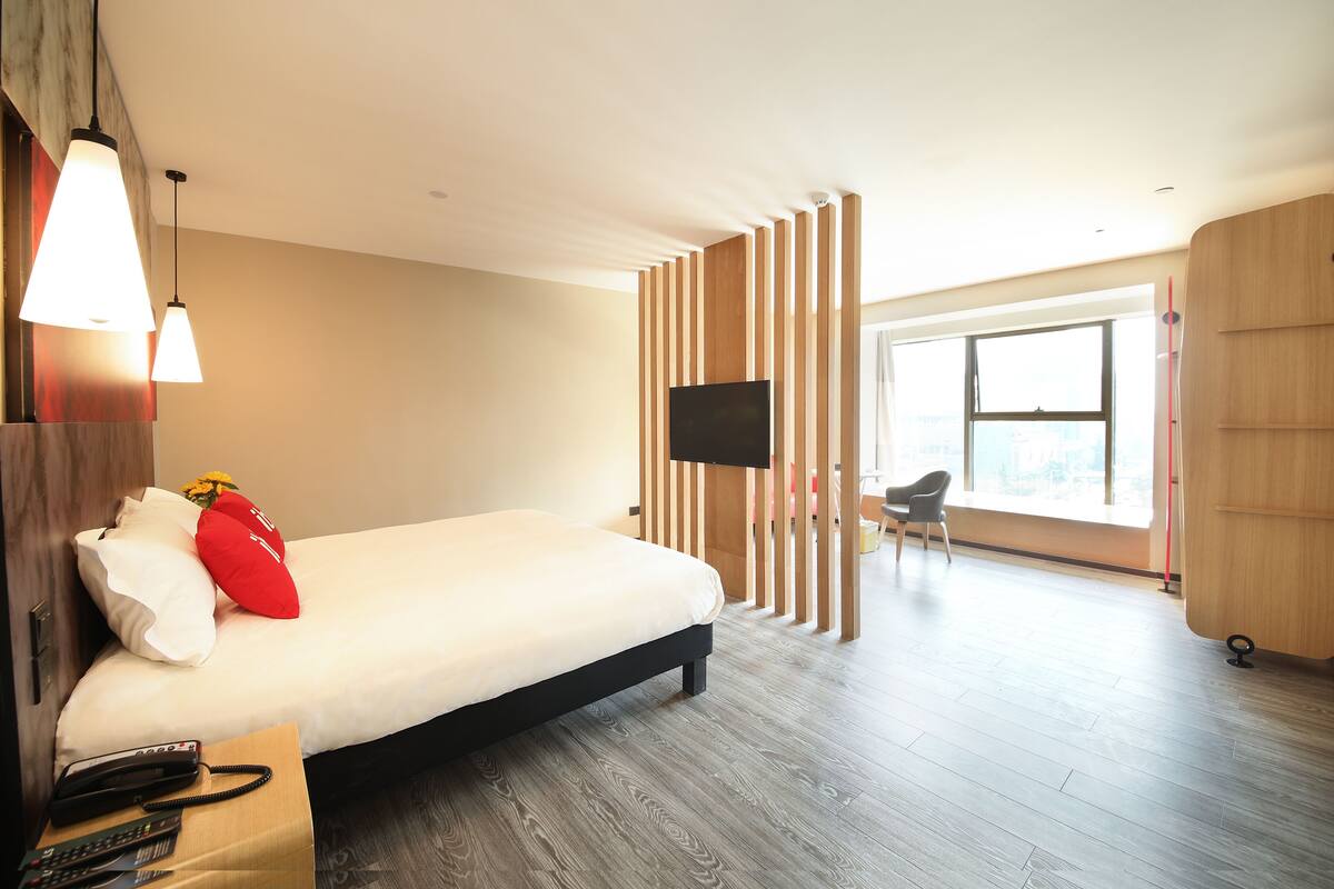 In-room safe, blackout drapes, WiFi (free), bed sheets