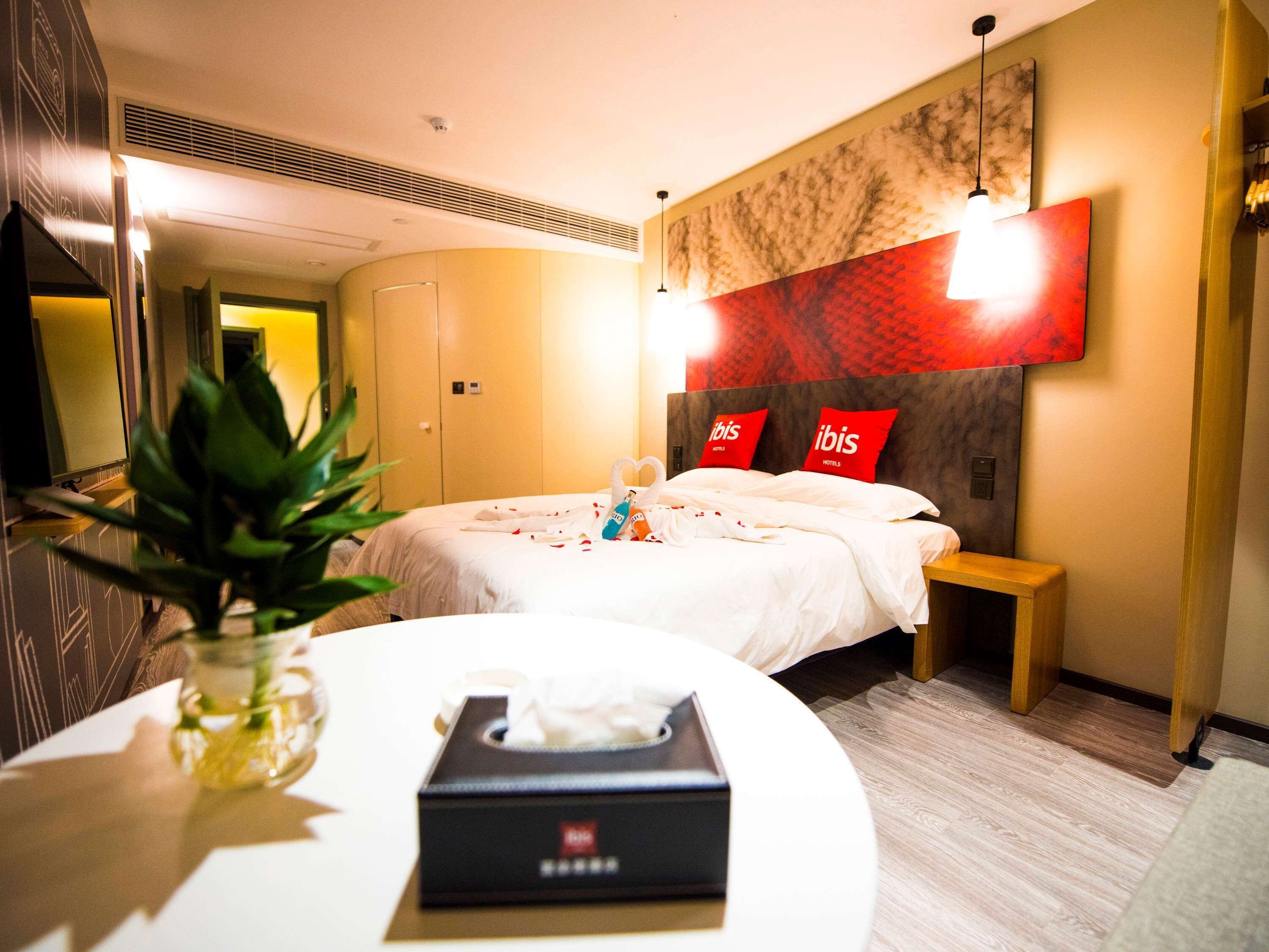 desk, laptop workspace, blackout curtains, soundproofing