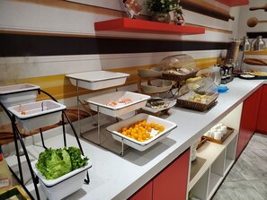 Daily buffet breakfast for a fee - ibis Nanjing Avenue General (Nanjing)