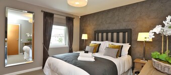 Town & Country Apartments -Priory Park